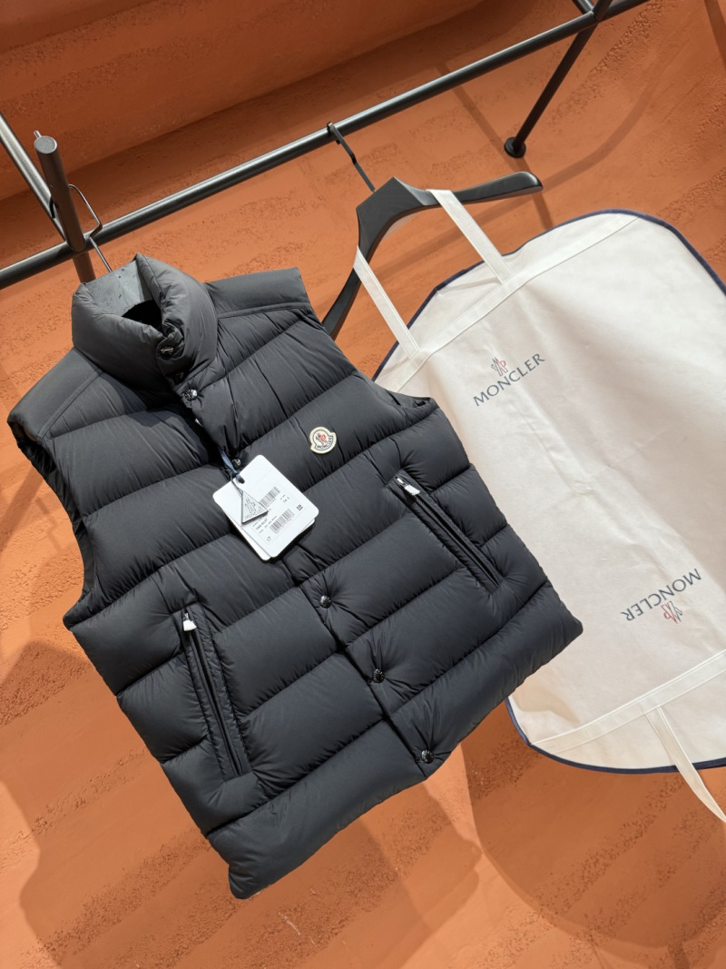 Жилет Moncler