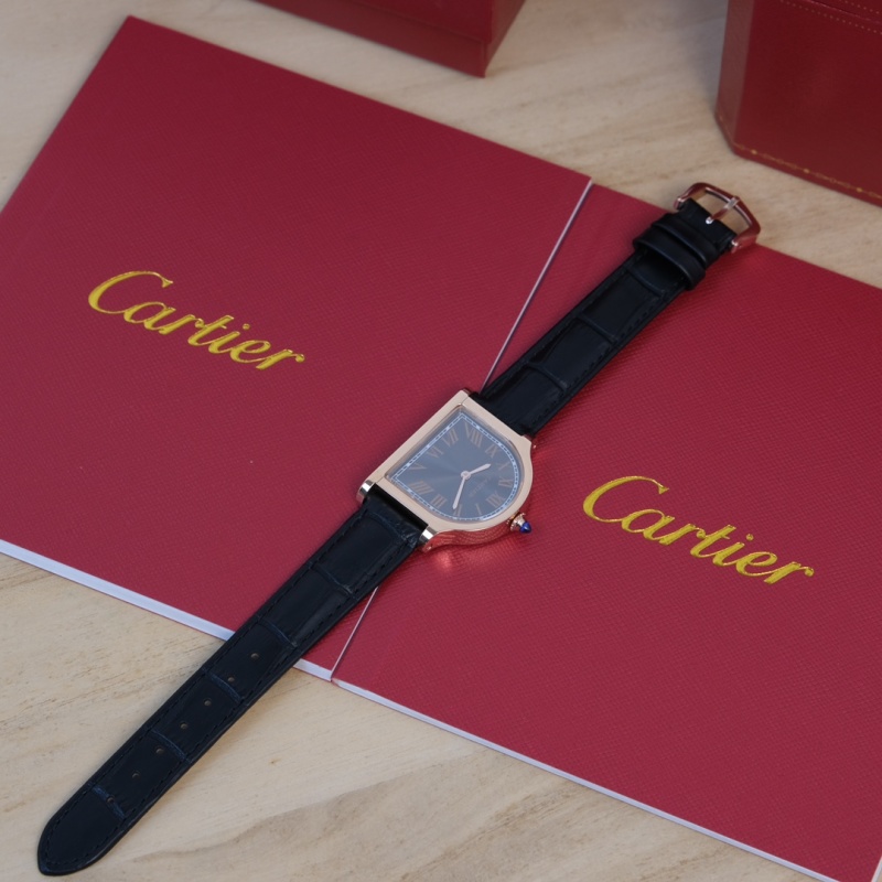 Часы Cartier Cloche de