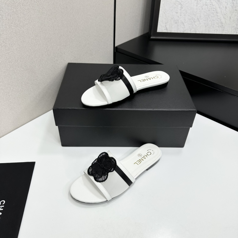 Женские шлёпанцы Chanel с бабочкой