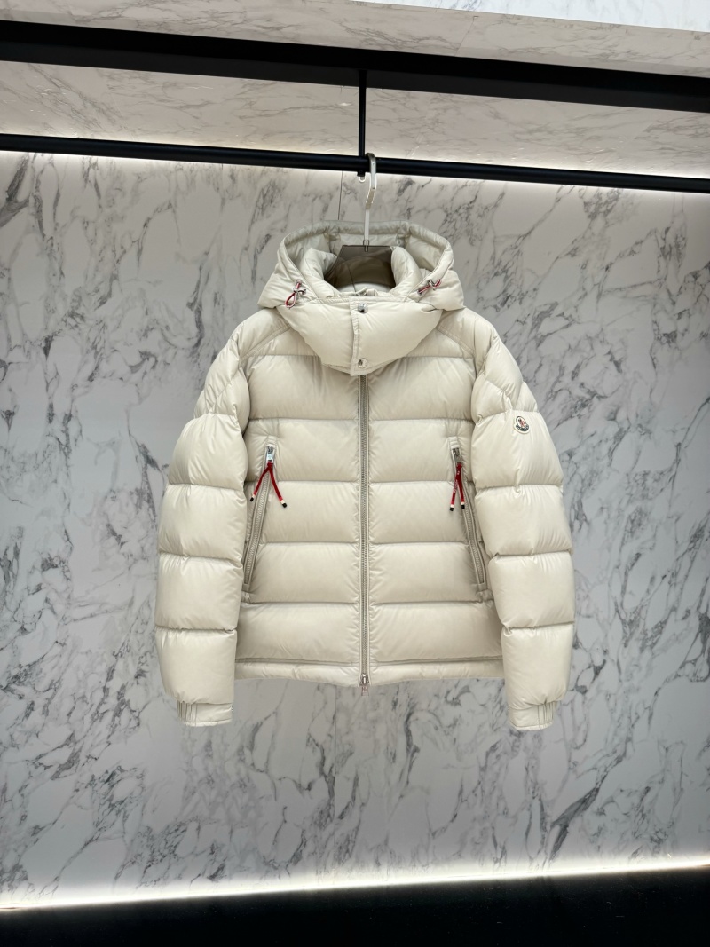 Пуховик Moncler