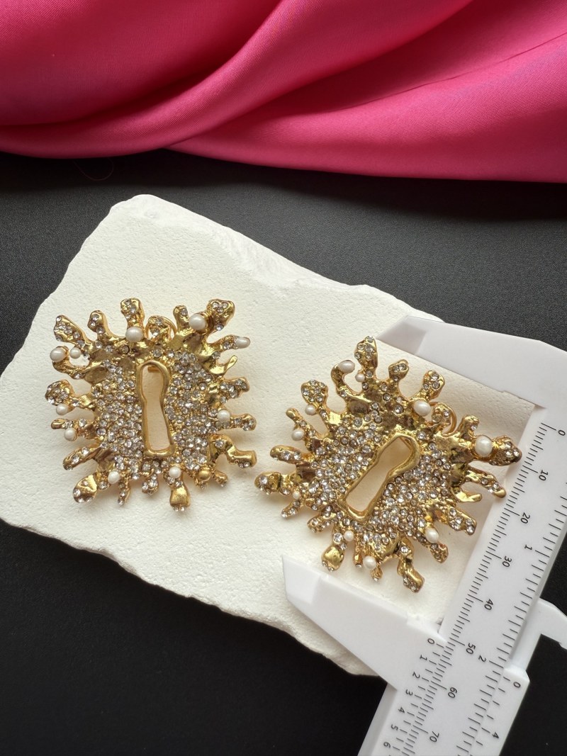Серьги с кристаллами и жемчугом Schiaparelli