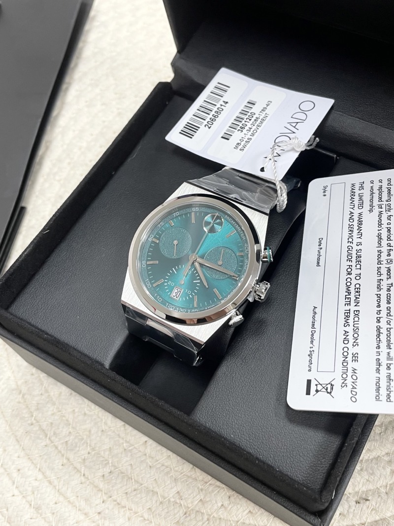 Часы Movado