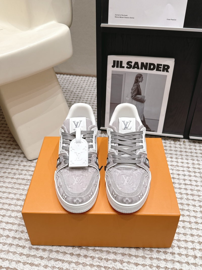 Кроссовки Trainer серебристые Louis Vuitton