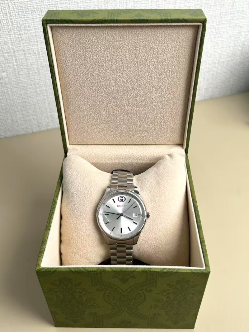 Часы Gucci