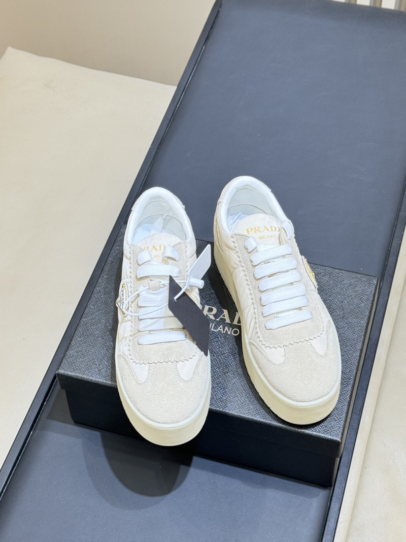 Кроссовки Prada