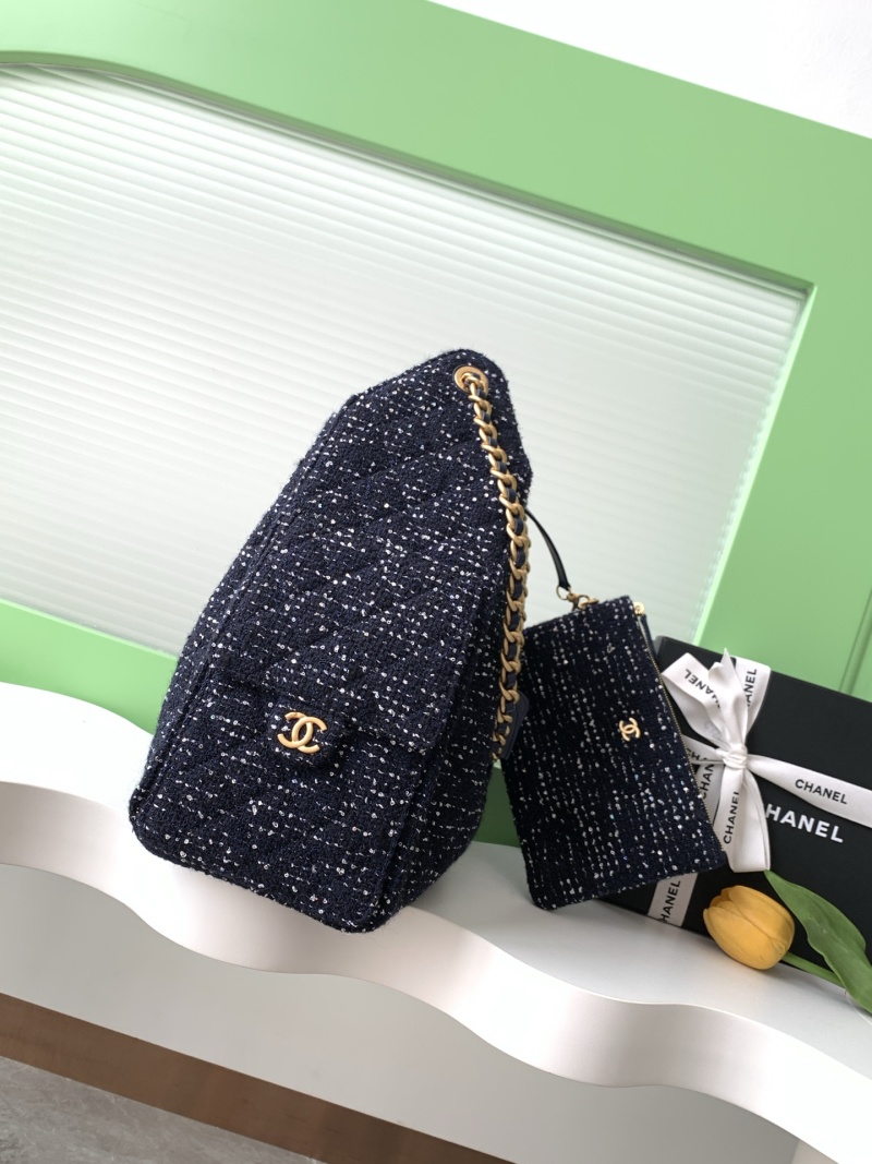 Хоббо с блестками и цепочкой, ретро стиль Chanel