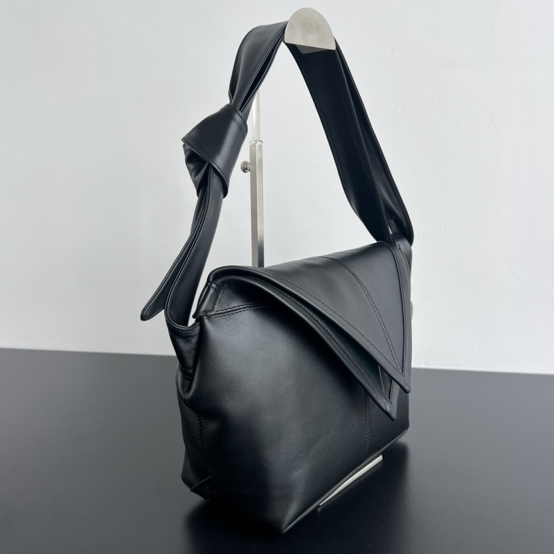 Сумка Sawyer Bottega Veneta черная