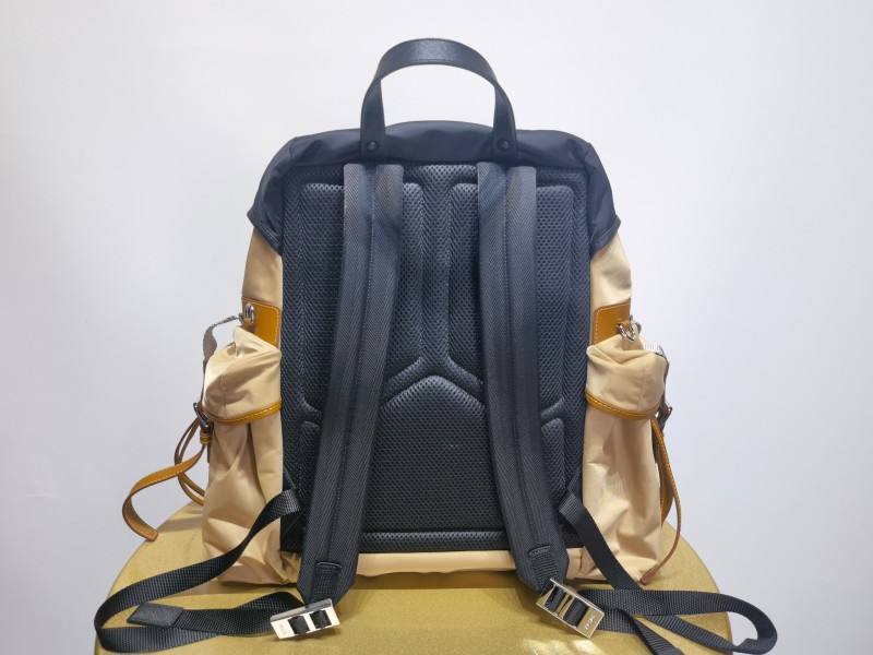 Рюкзак Prada из нейлона и кожи саффьяно