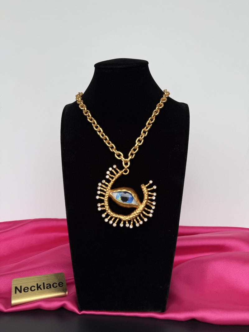Нарядное колье с глазом Schiaparelli