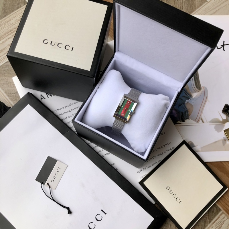Часы Gucci