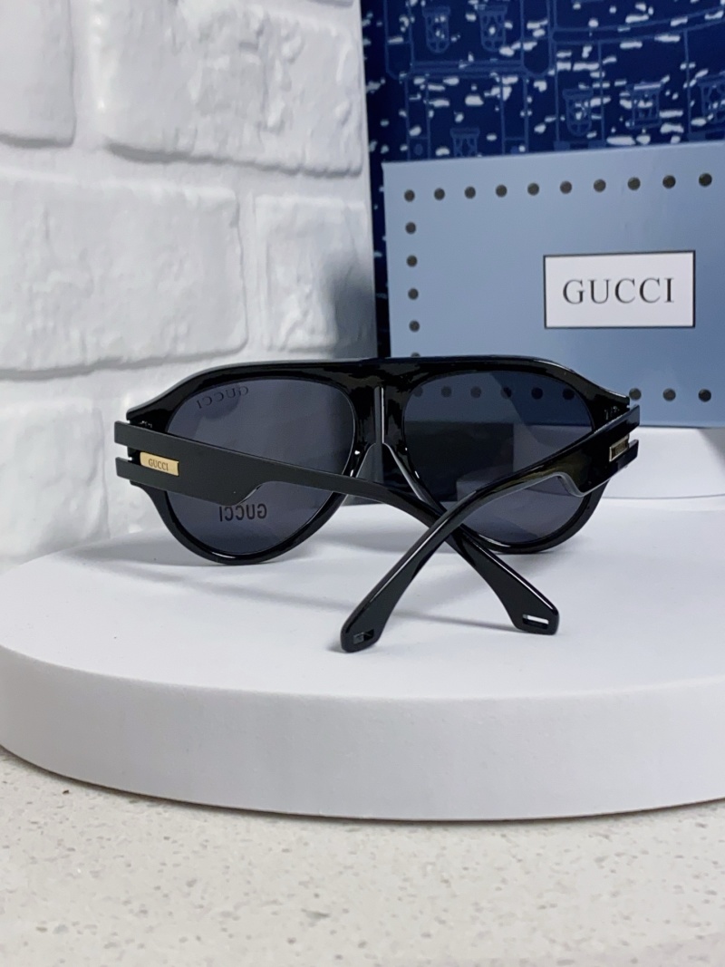 Солнцезащитные очки Gucci