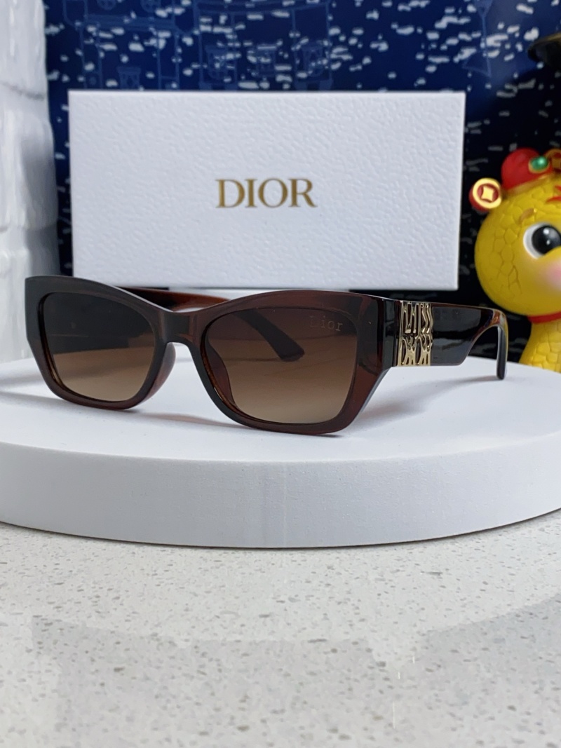 Солнцезащитные очки Dior Miss Dior