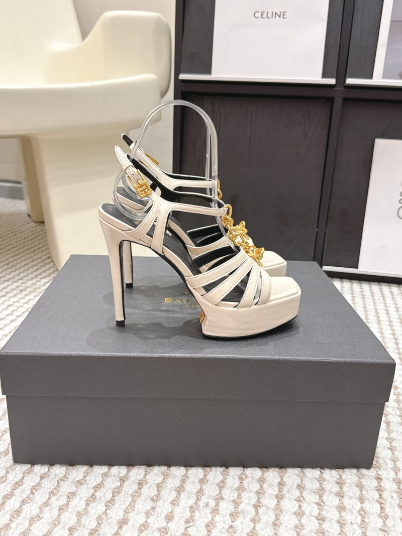 Белые женские босоножки Balmain с цепью на платформе