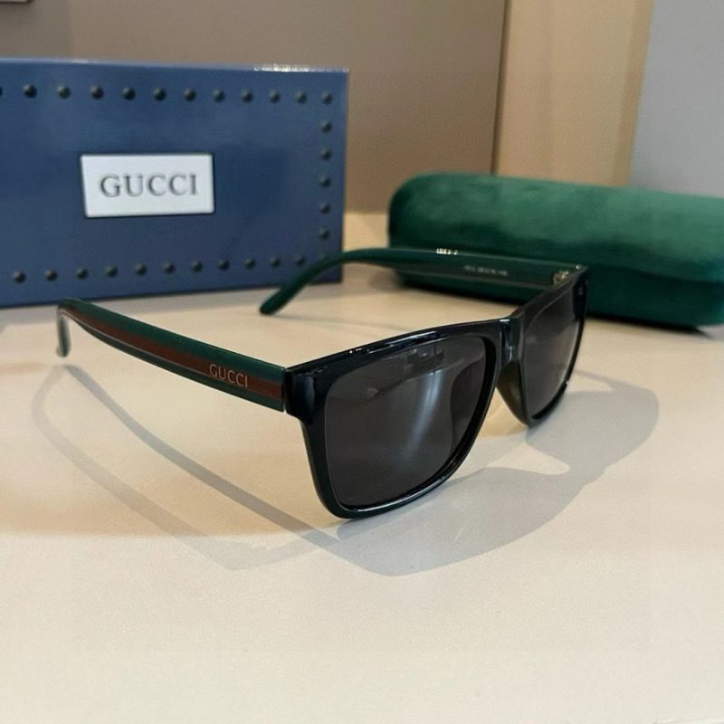 Солнцезащитные очки Gucci