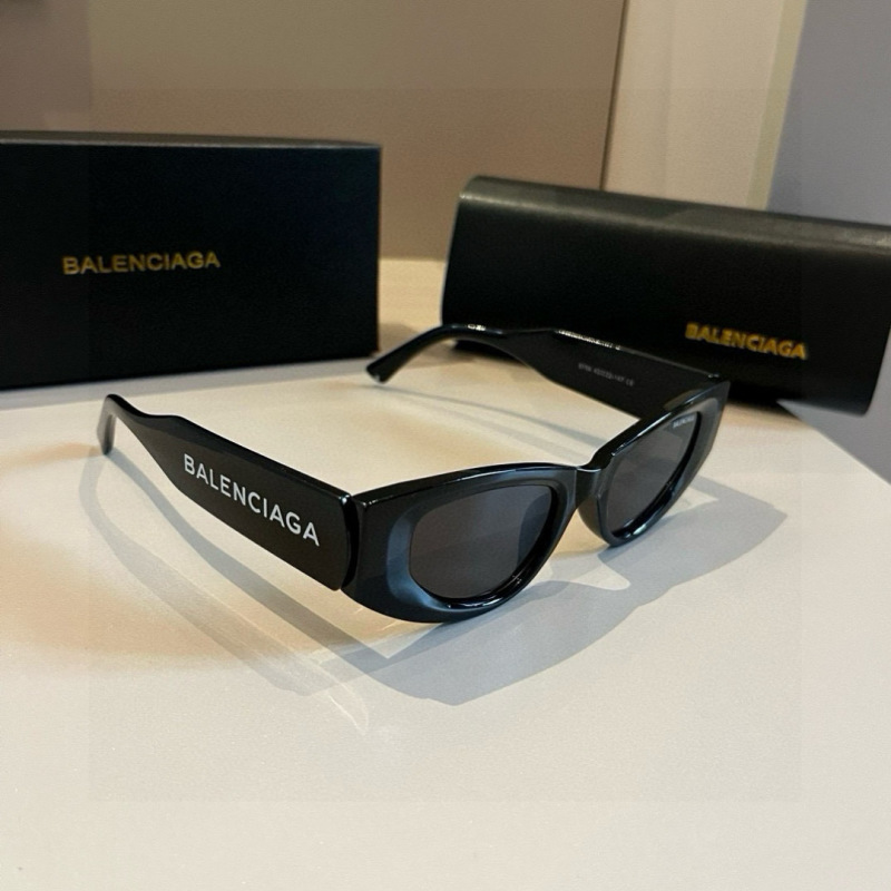 Солнцезащитные очки Balenciaga, форма кошачий глаз