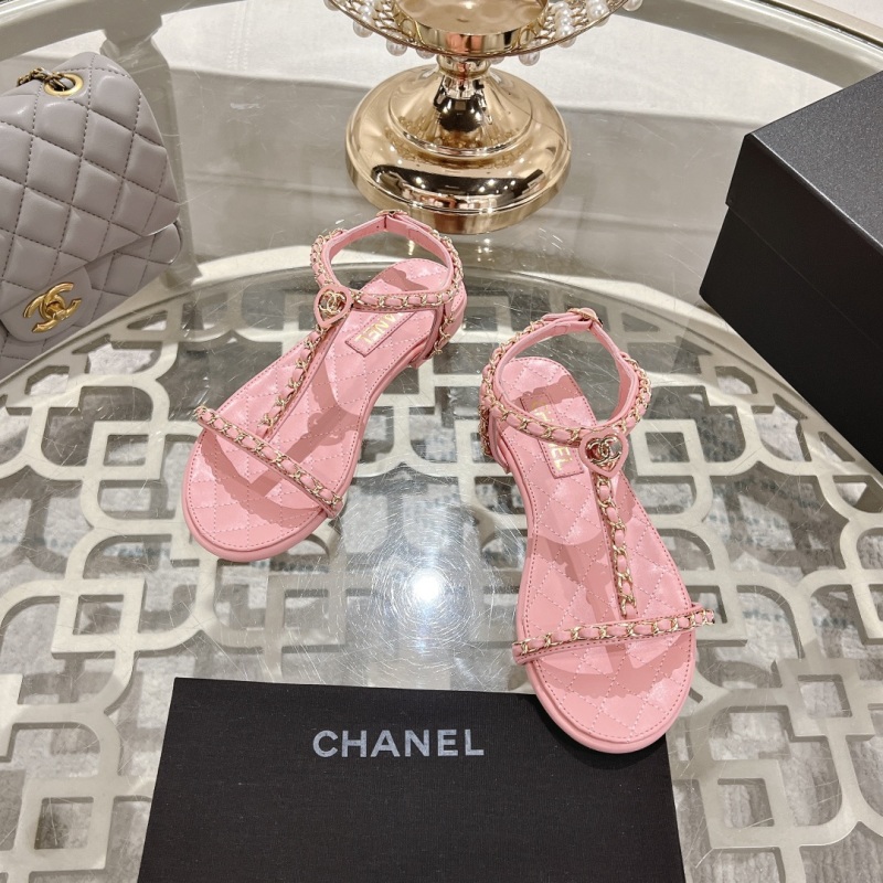 Женские розовые босоножки Chanel с цепочками