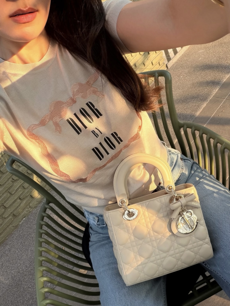 Женский вязаный топ Dior с вышивкой