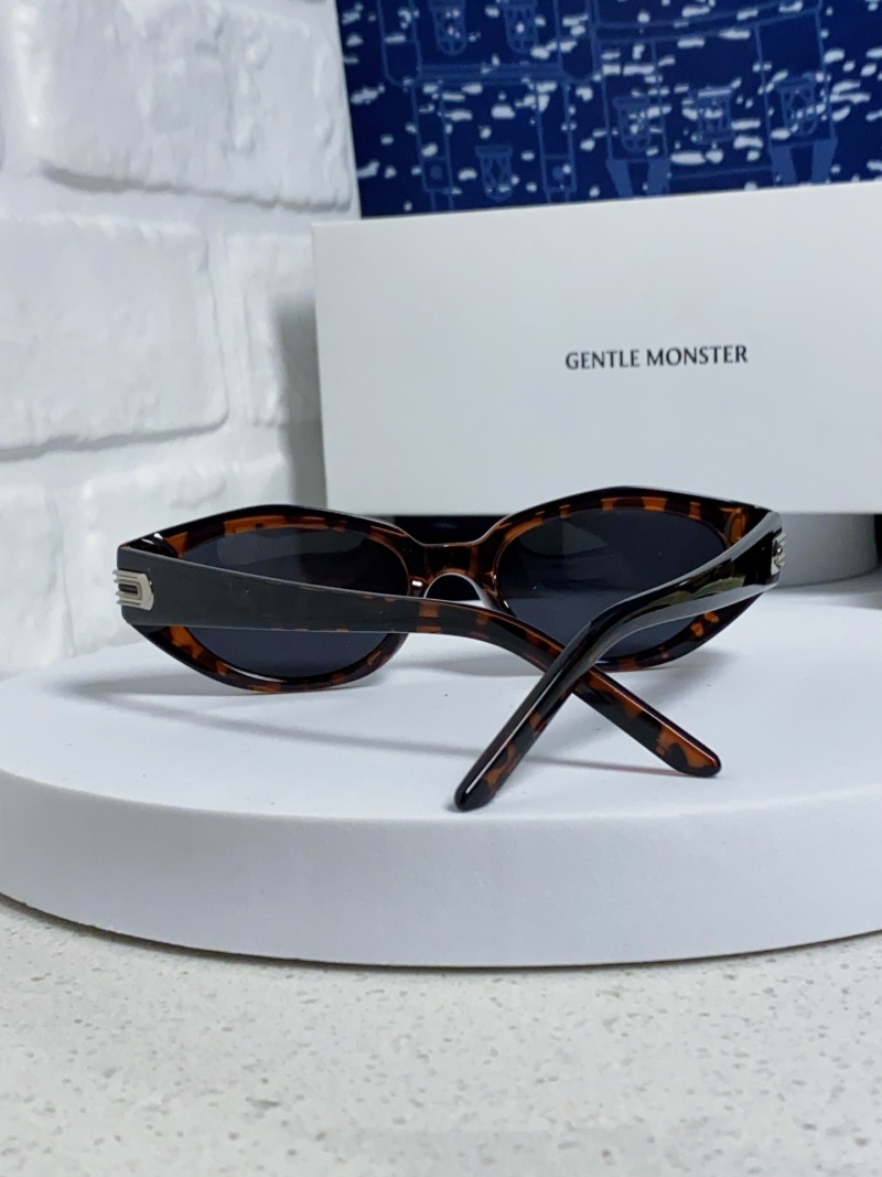 Солнцезащитные очки Gentle Monster