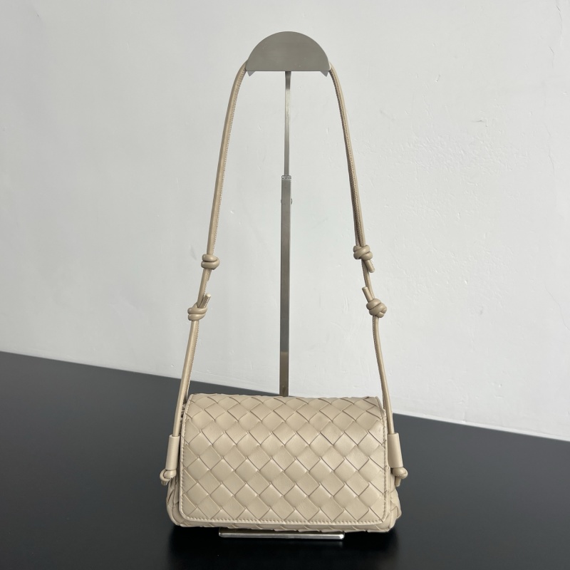 Женская сумка Bottega Veneta Notturno плетеная
