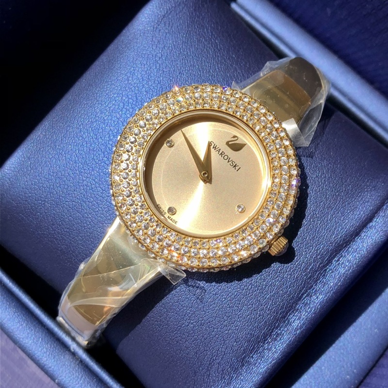 Часы Swarovski