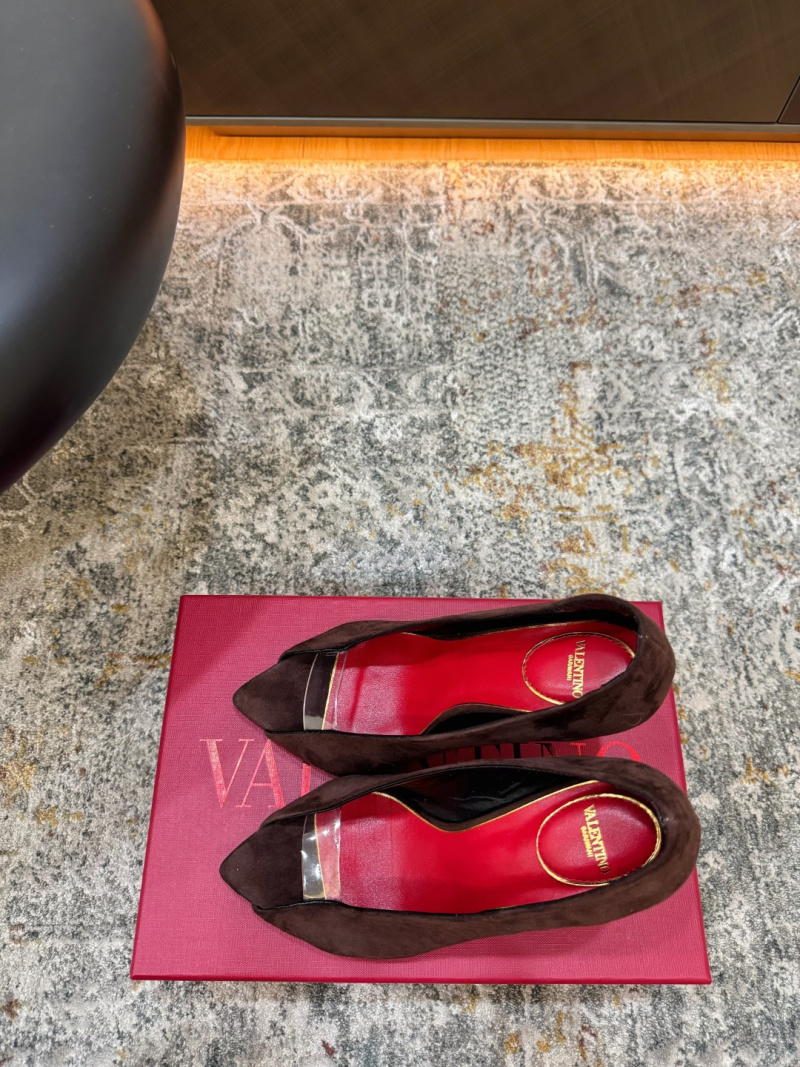 Туфли Valentino замшевые на каблуке Valentino Garavani