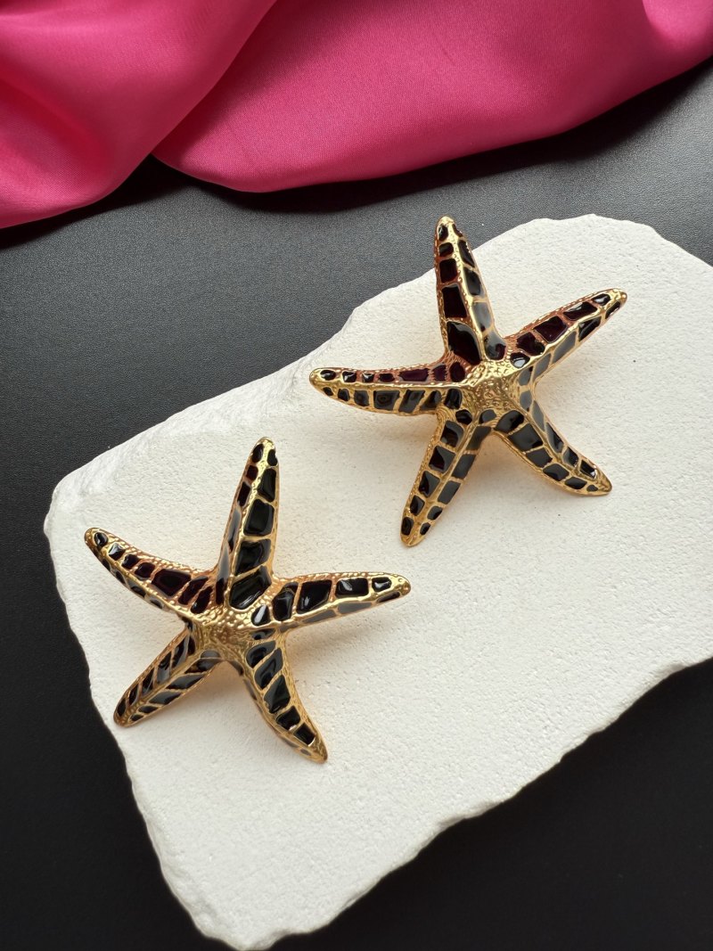 Серьги в форме звезды Schiaparelli
