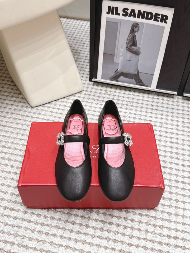 Женские черные балетки с декоративной пряжкой Roger Vivier