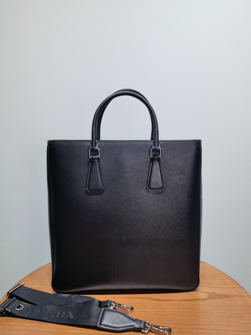 Деловая сумка Prada Saffiano черного цвета