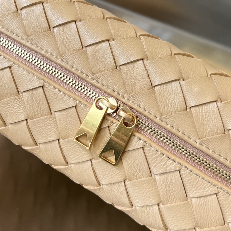 Плетеная сумка Bottega Veneta