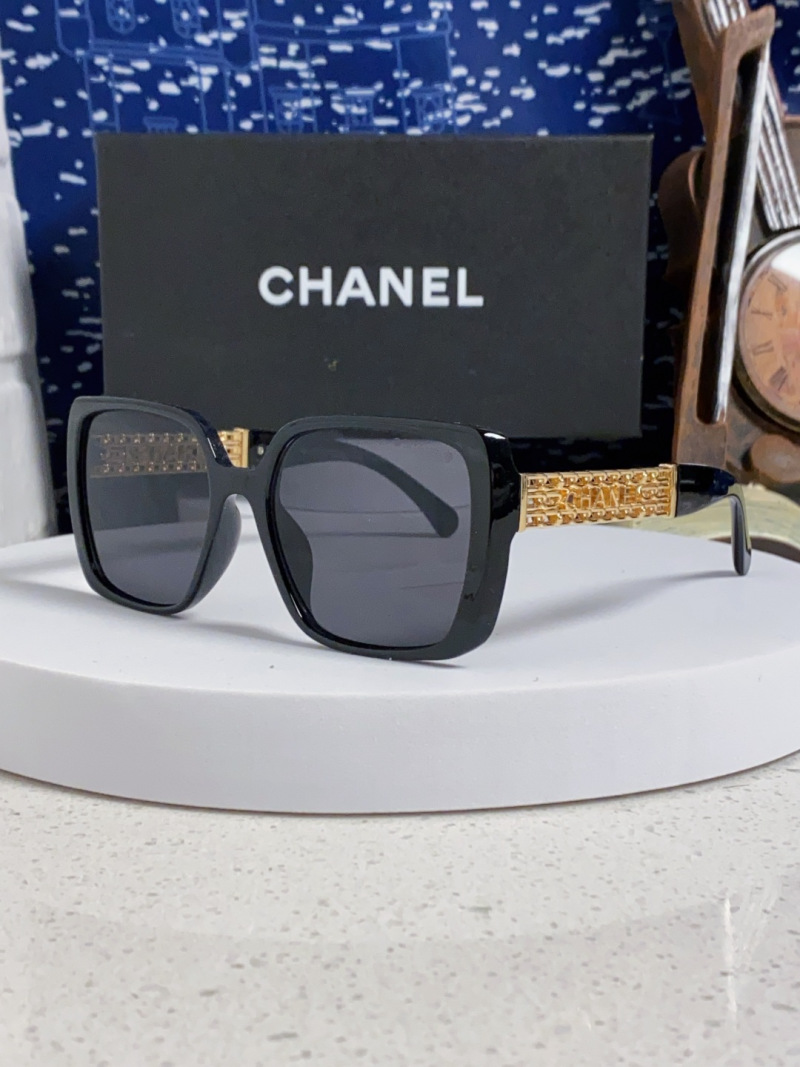 Chanel Солнцезащитные очки черные квадратные