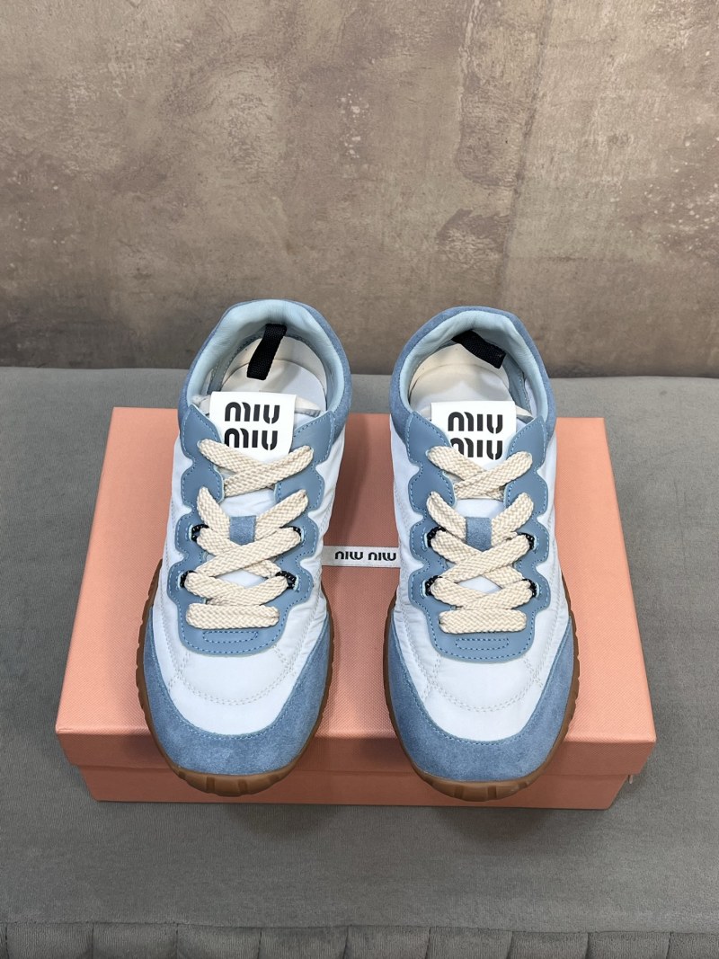 Женские кроссовки Miu Miu белые с голубыми вставками