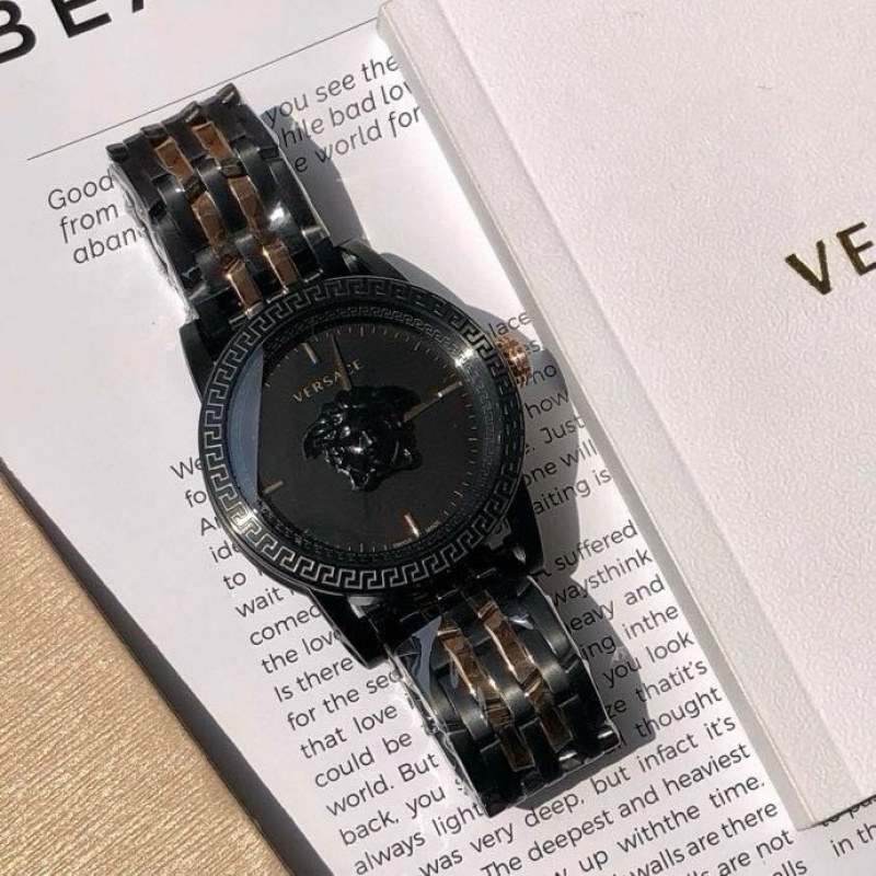 Часы Versace