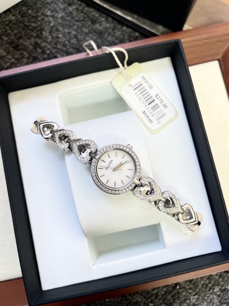 Часы Swarovski