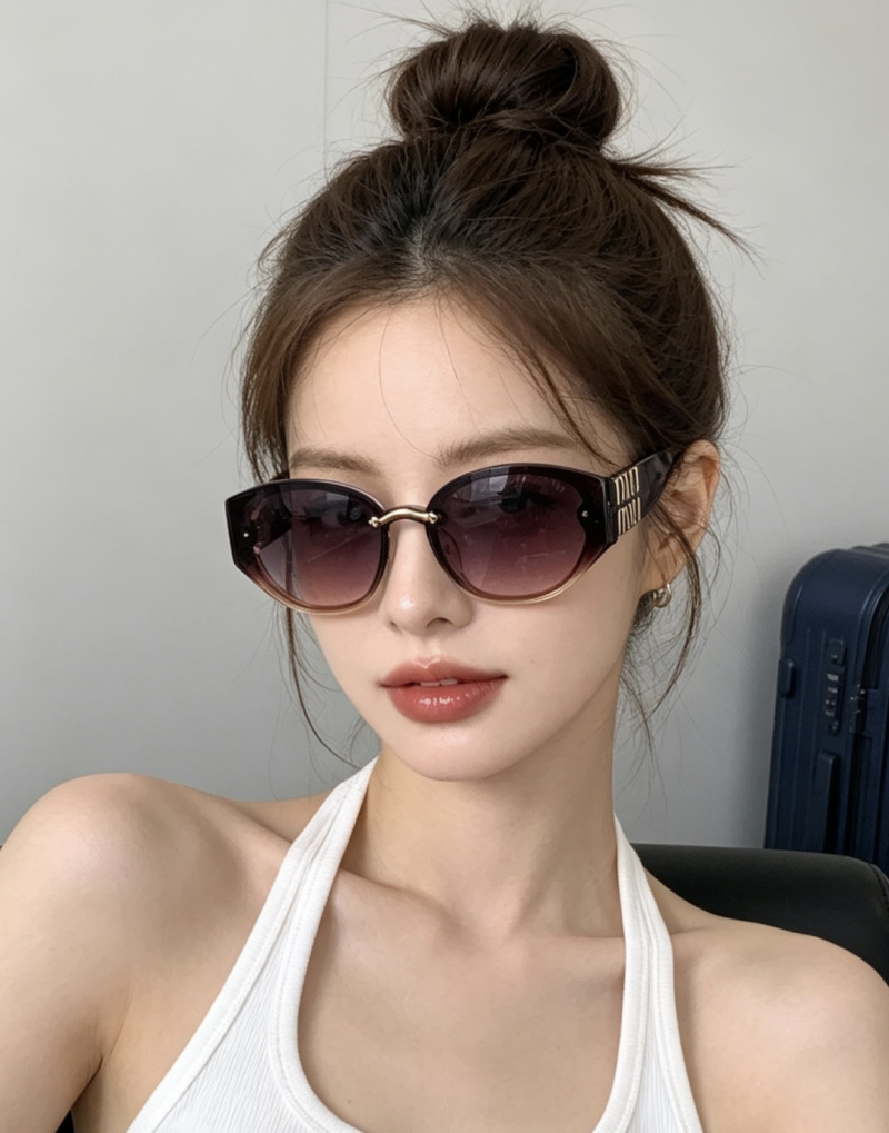Солнечные очки Miu Miu модель M7350