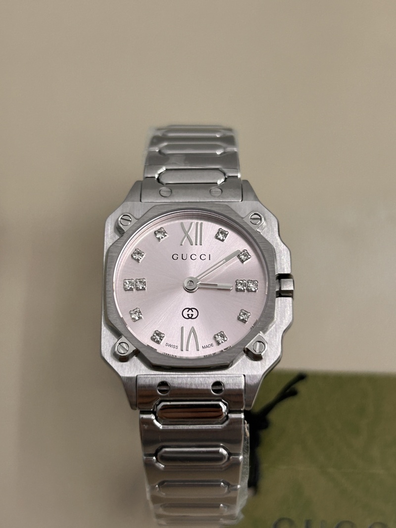 Часы Gucci