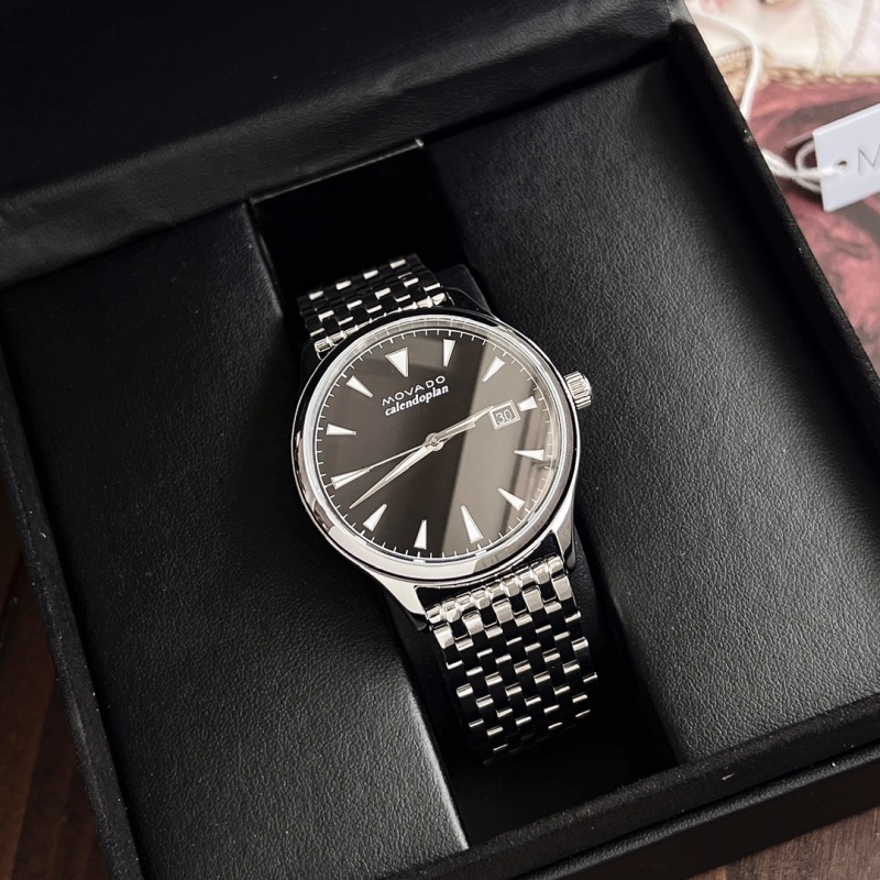 Часы Movado