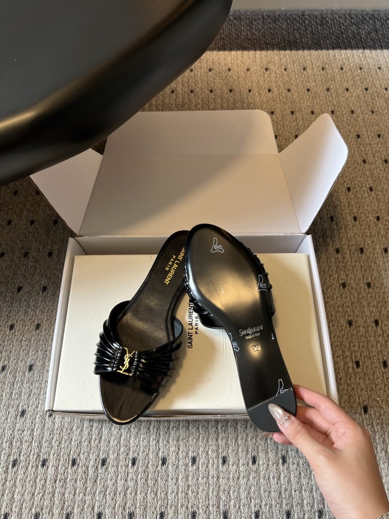 Черные женские мюли Saint Laurent с золотым логотипом
