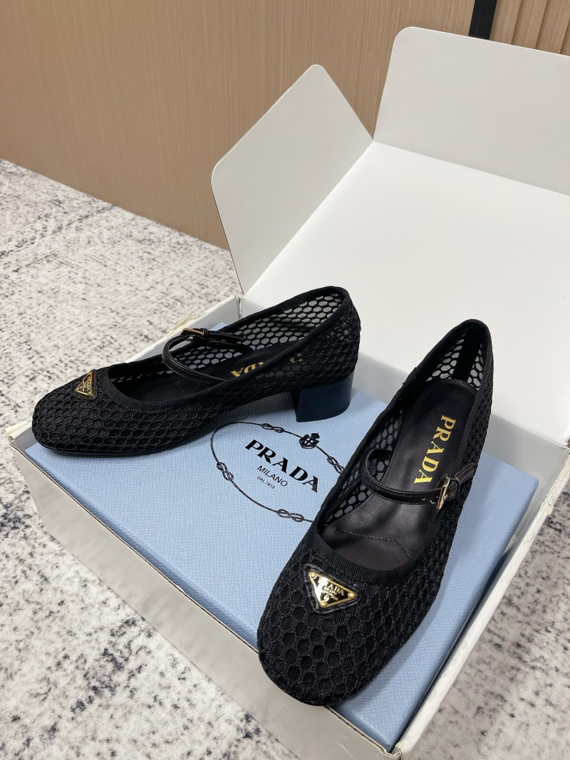 Женские туфли-мари-джан на каблуке из сетки черные Prada