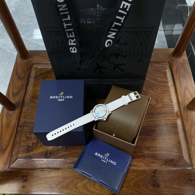Часы Breitling