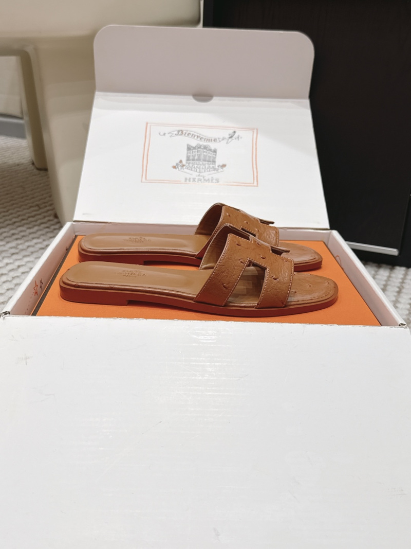 Женские шлепанцы Hermes H из натуральной кожи, цвет коричневый Hermès