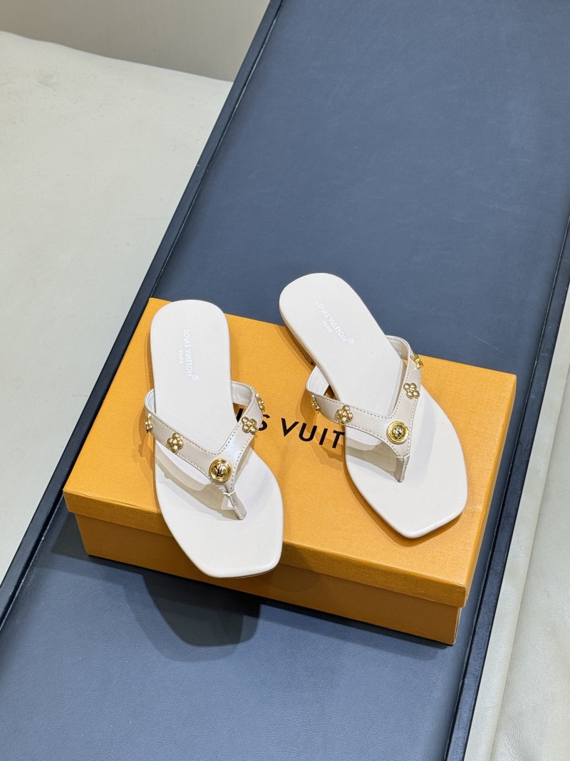 Женские шлёпанцы с декором в виде четырехлистного клевера Louis Vuitton