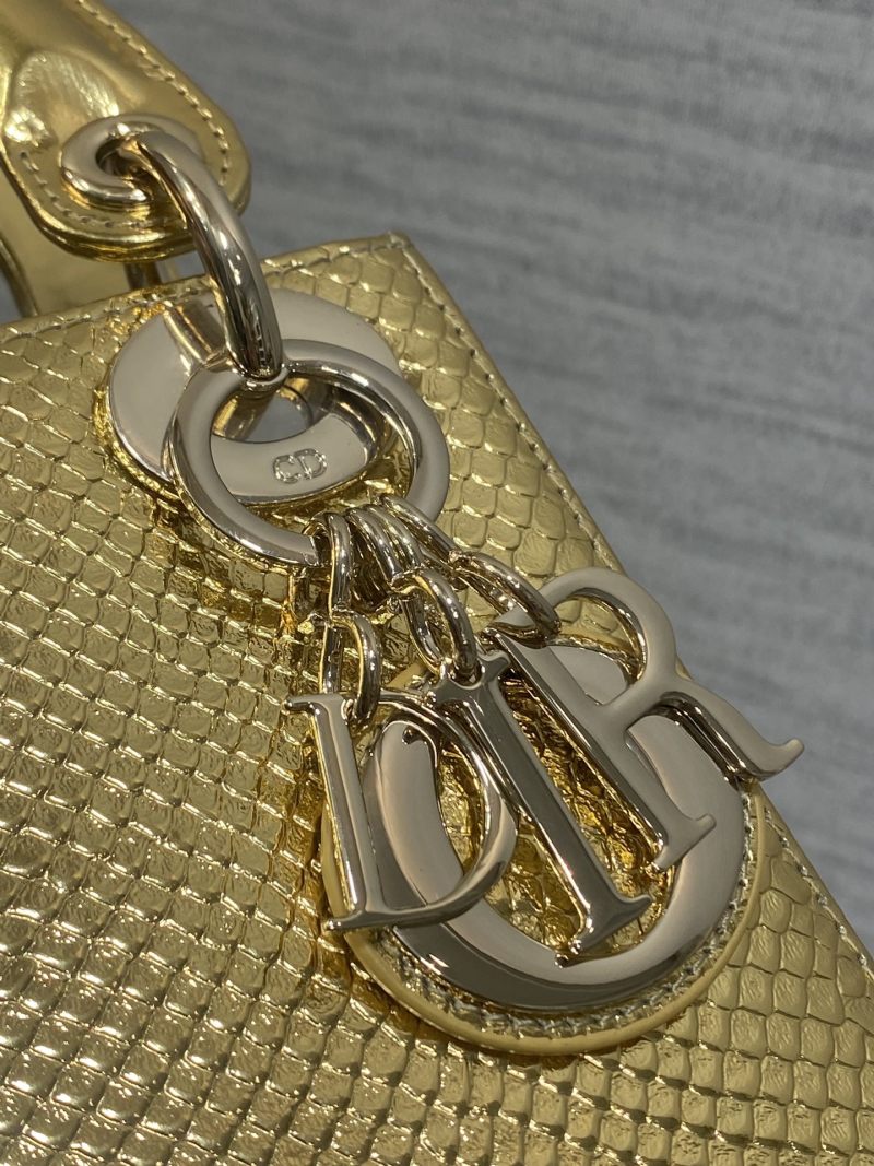 Сумка Dior Lady Dior золотая