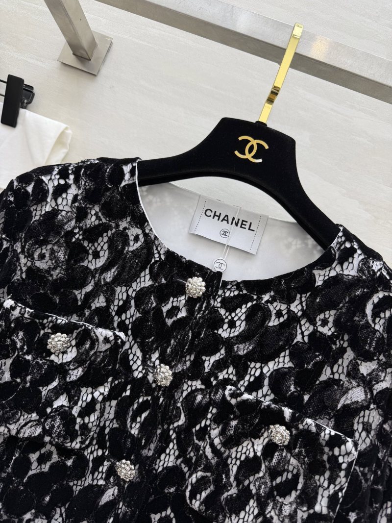 Кружевной пиджак черный с цветочным узором Chanel