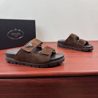 Шлёпанцы Prada