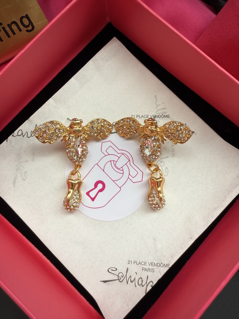 Брошь в виде бабочки с кристаллами Schiaparelli