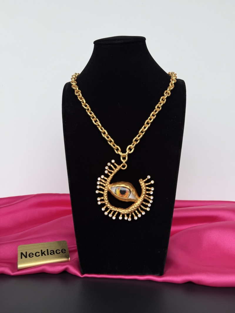 Колье с глазом Schiaparelli