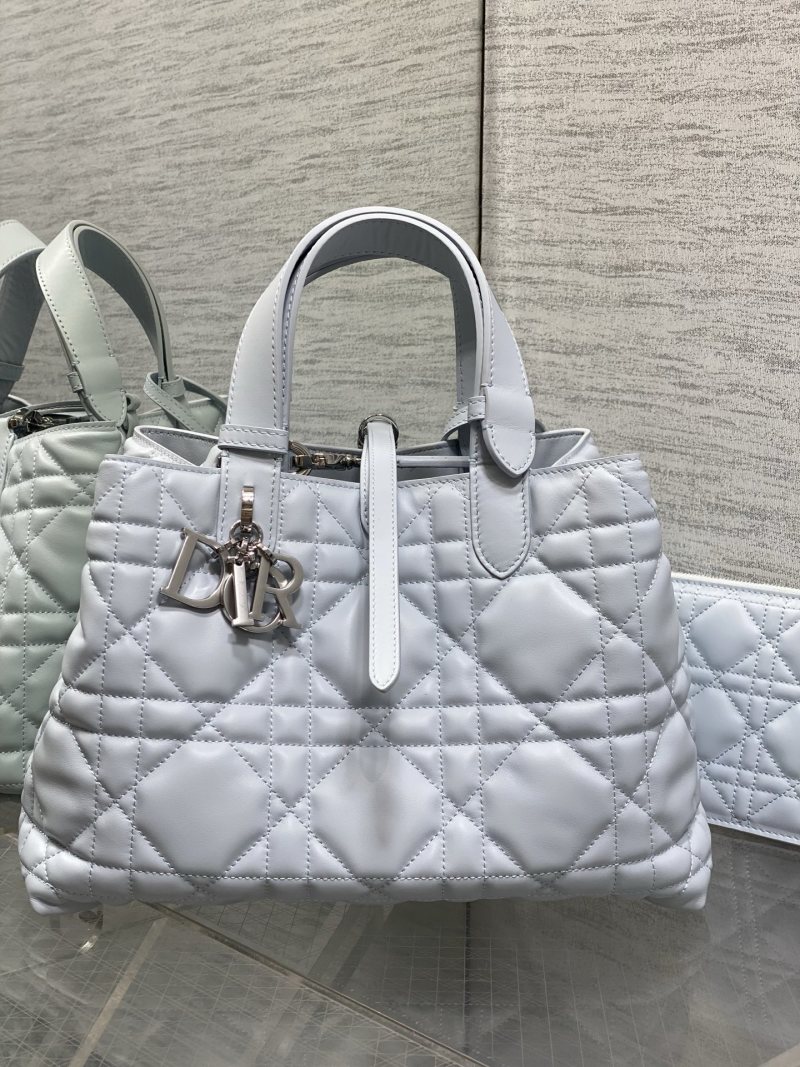 Сумка Dior Lady Dior светло-голубая