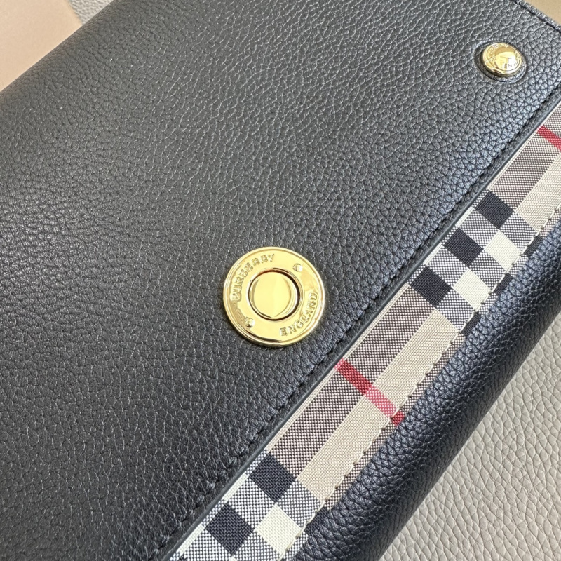 Сумка через плечо Burberry с фактурной кожей и клетчатым принтом