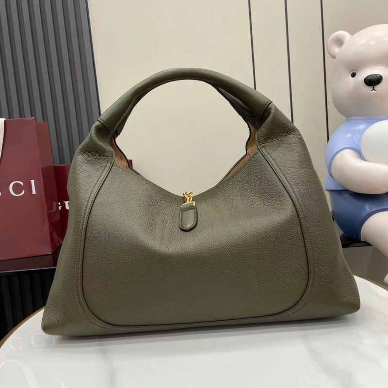 Сумка Gucci с золотой фурнитурой