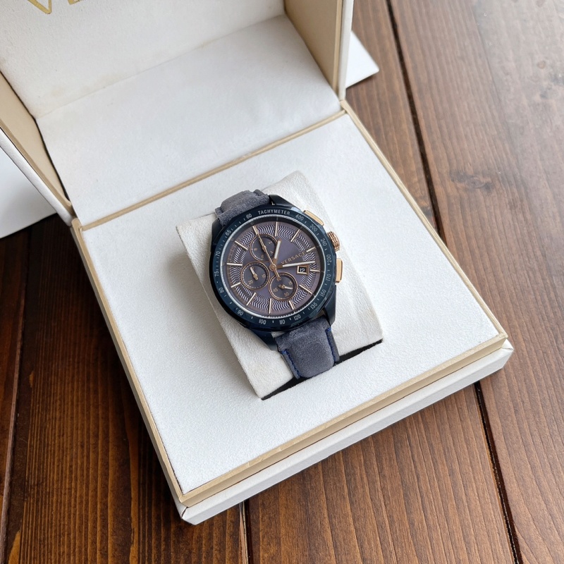 Часы Versace